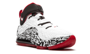 LeBron 17 "Graffiti" CT6047 100