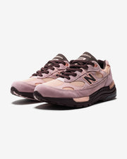 NEW BALANCE 992 'MADE IN USA' - PINK CHALK