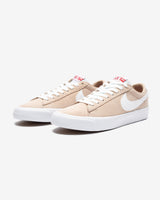 NIKE SB ZOOM BLAZER LOW PRO GT - BIOBEIGE/ WHITE/ GYMRED