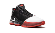 LeBron 19 Low "Bred" DH1270 001
