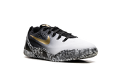 Kobe 9 Low EM GS "Mambacita" FV3607 002