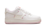 Air Force 1 Low WMNS "Valentine's Day" HV5992 111